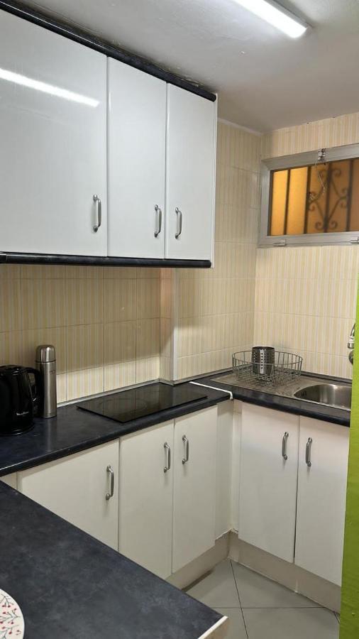 Appartement Lovely Near Airport *